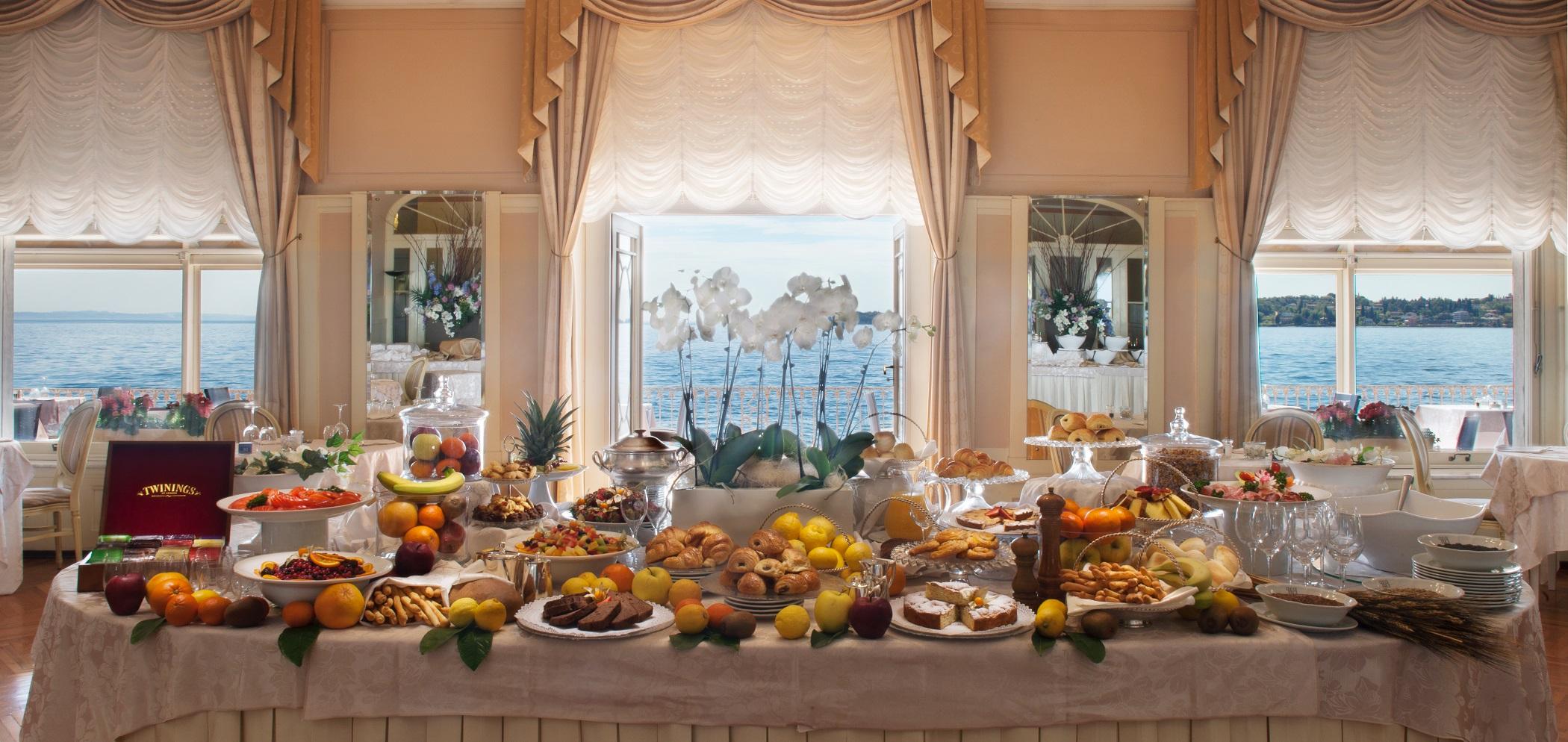 Grand Hotel Gardone Gardone Riviera Exterior photo