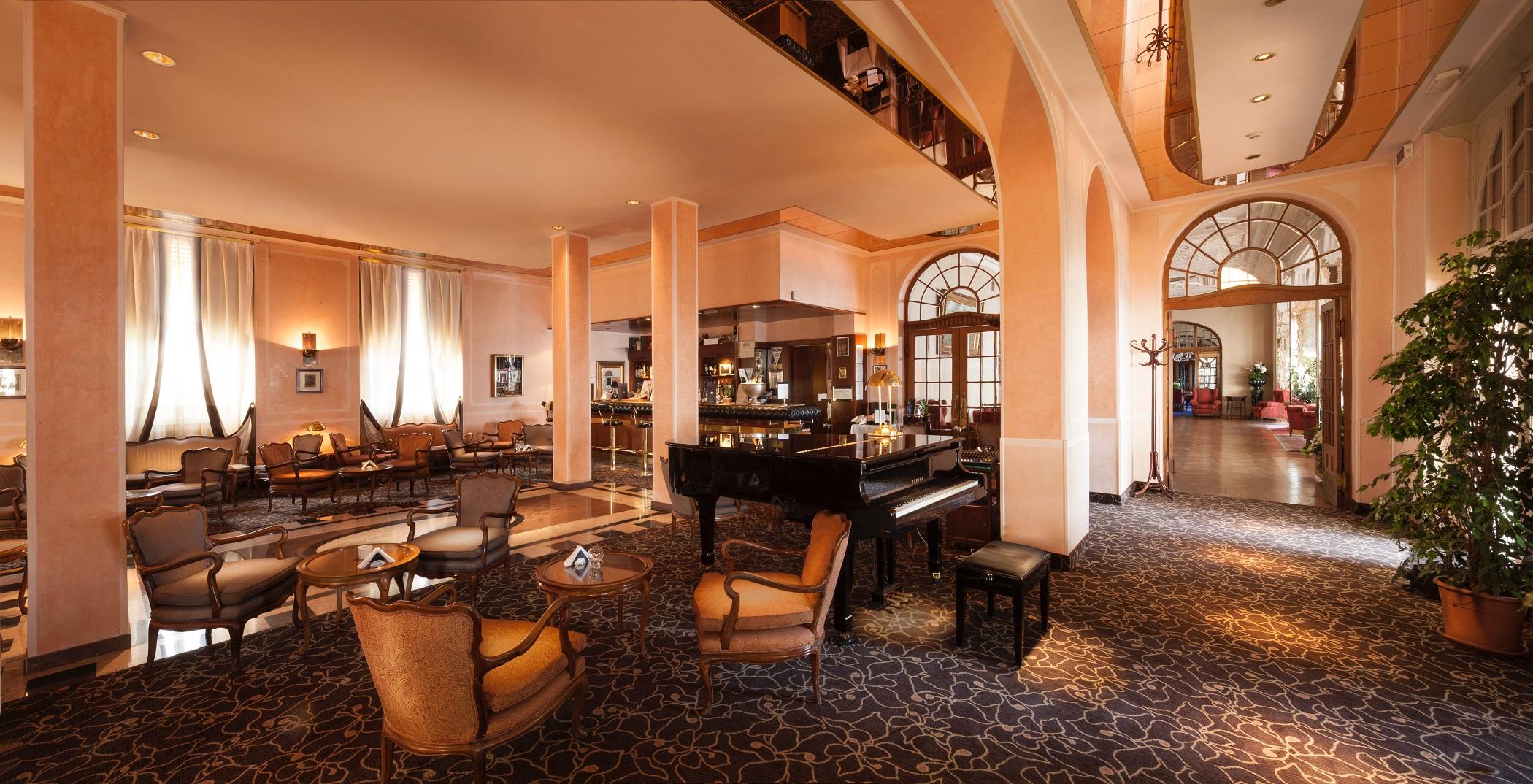 Grand Hotel Gardone Gardone Riviera Exterior photo